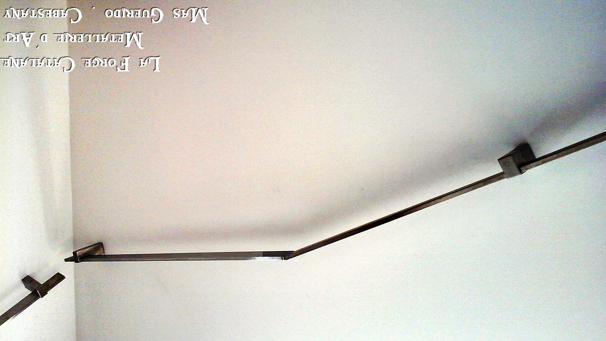 main courante moderne fer cavalier decoupe laser fer forge catalane.jpg